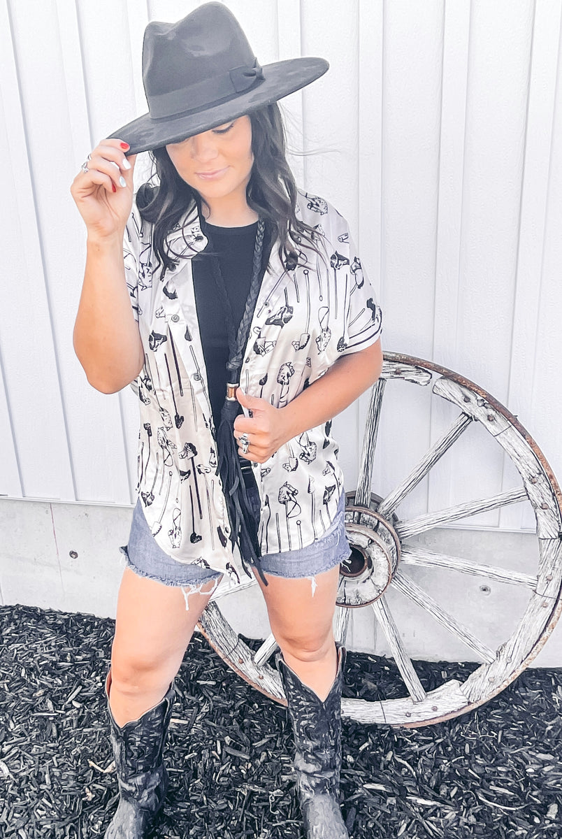 All The Ponies Button Up Top – The Dirt Road Fashionista