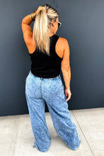 Charlie Cinch Hem or Wide Leg Jeans