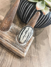 White Buffalo Oval Ring {Size 10}