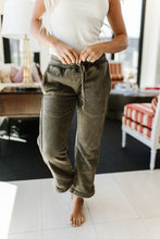 Everyday Pant- Washed Olive