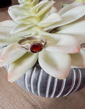 Garnett Vintage Ring {7.75}