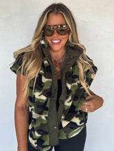 Linden Sherpa Vest {Camo}