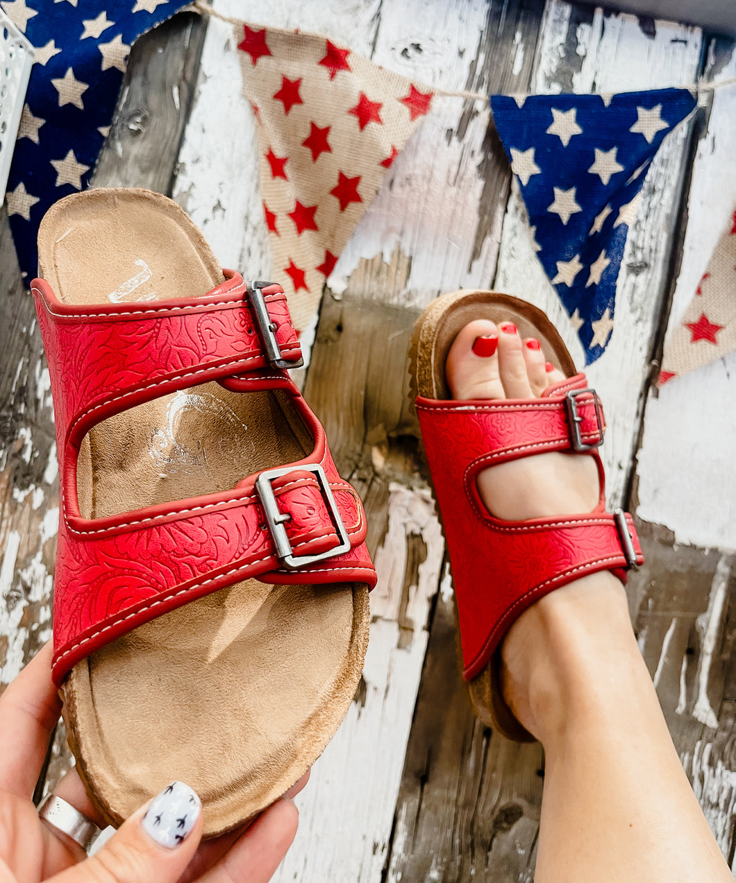 The Berry Tooled Sandals {Red}