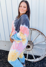 Triple Swirl Pullover & Joggers