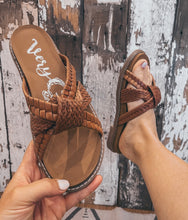 The Kinsley Sandals
