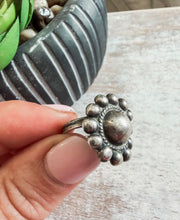 Vintage Sterling Flower Ring {Size 6 1/2}