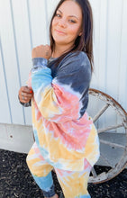 Triple Swirl Pullover & Joggers