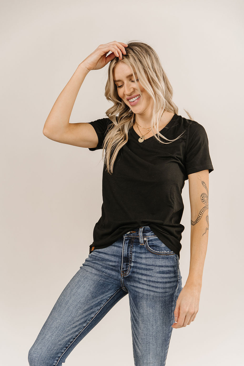 V Neck Lulu Tee- Black