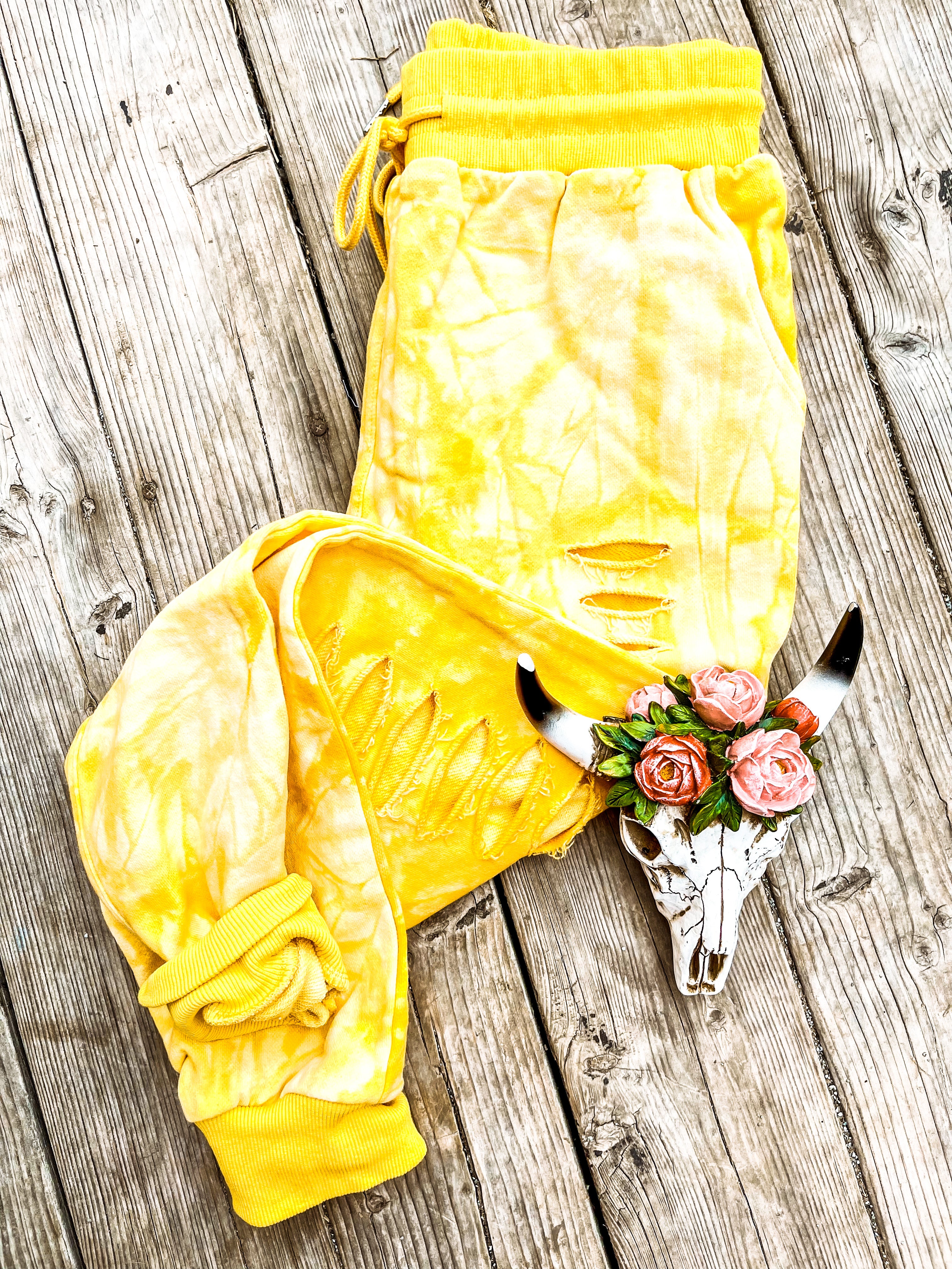 Mineral Wash Distressed Joggers {Yellow} – The Dirt Road Fashionista