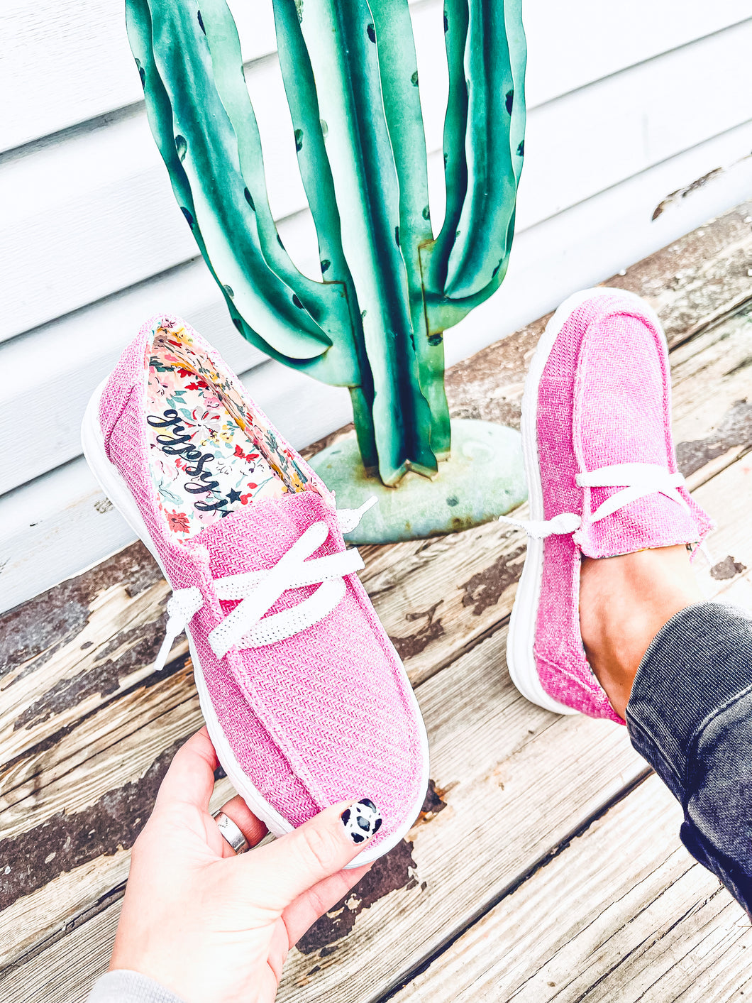 The Rosa Sneaker by Gypsy Jazz {Pink}