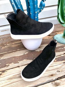 The Rolla Sneaker by Very G {Black}